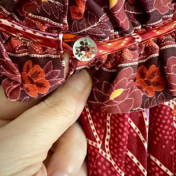 Farm Rio NWT's floral Women's Dress with belt and beading Perfect for spring! - Picture 10 of 11